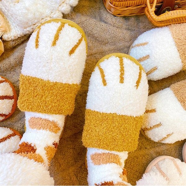 ⚡Clearance sale - Fluffy Cat Paw Slippers🔥