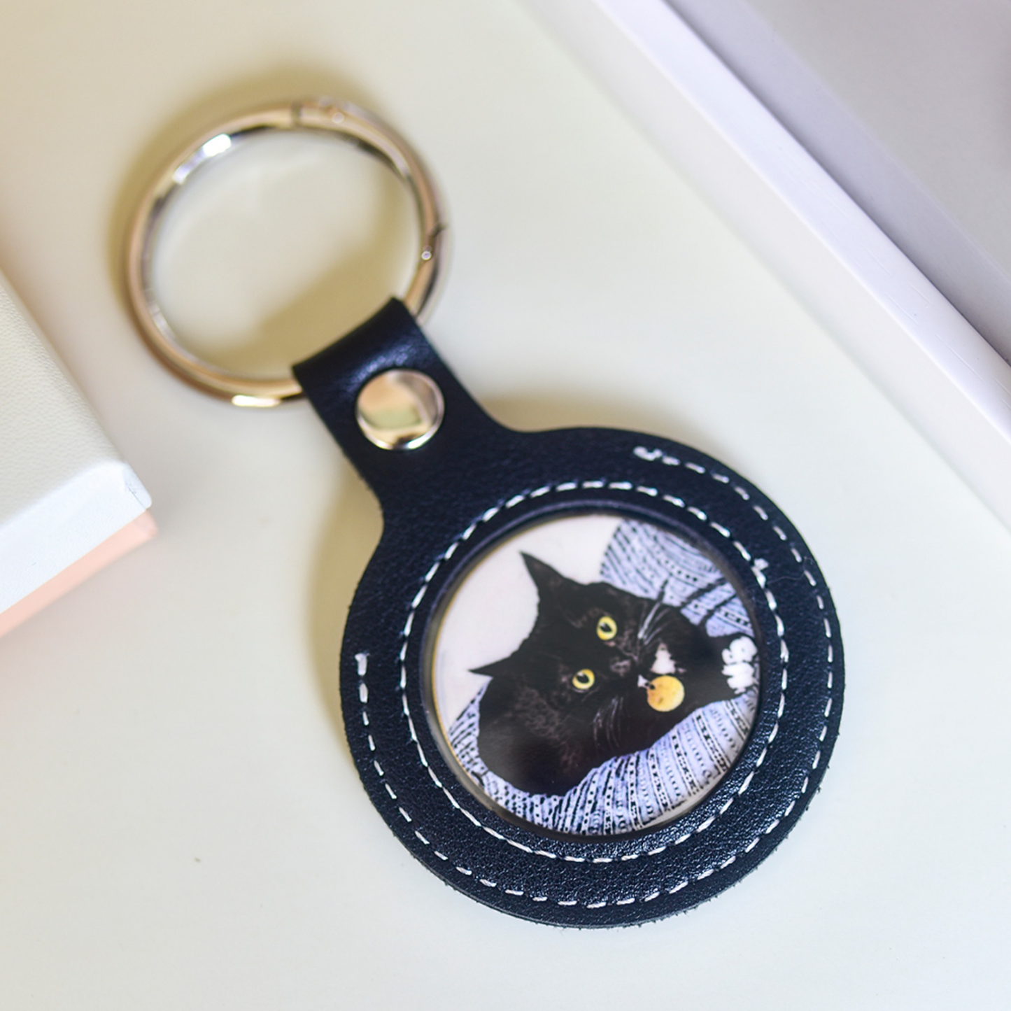 Custom Pet Face Keychain | Personalized Leather Keepsake Gift