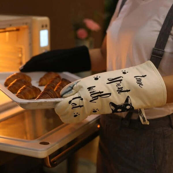 Kitty Oven Gloves